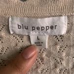Blu Pepper  Cream Scalloped T-Shirt | Size: L Photo 2