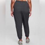 Gap NWT - Gray  Fit Joggers. Size Large. MRSP $69.95. Workout, gym, lounging Photo 99