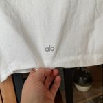 Alo Yoga  Made You Look cropped tee baby top crewneck logo short sleeve white Photo 4