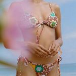 Seychelles Seychells in Lanai Floral Bottom Photo 1