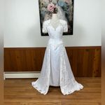 Gloria Vanderbilt Stunning Vintage 90s  Lace Cutout Wedding Gown! Photo 2