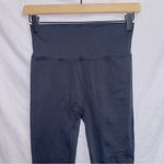 Amazon Branded Black Mid Rise Butt Scrunch Athletic Ankle Length Leggings small Photo 1