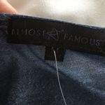 Almost Famous  blue cotton neck cutout top Medium Photo 3