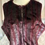 Source Unknown Faux fur vest woman’s 3X, burgundy Photo 4