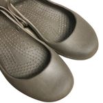 Crocs  Women's Comfort Loafers Shoes Size 6 Rubber Brown Photo 2