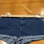 Old Navy  women’s mid-rise jean shorts size 22. Photo 1