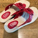 NWOT Red Floral Women's Sandals size 9 Photo 5