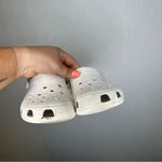 Crocs  | Size 8 White Mules‎ with Ventilation and Rotating Heel Strap Photo 4