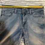 Levi's Levi’s 515 Shorts Size 10. Waist: 32 inches. Photo 8