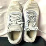 Under Armour  CHARGED PURSUIT WO SIZE 8 SNEAKER GRAY  WHITE GOOD CLEAN CONDITION Photo 1