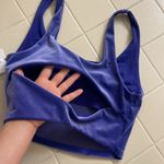 Athleta velvety cut out crop. S Photo 3