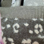 Gibson Latimer  GREEN GRAY LEOPARD PRINT EYELASH FUZZY KNIT HEAVY WEIGHT CARDIGAN Photo 2