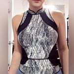 Lululemon ReversibleLululemon Water: Salty Swim Sleeveless Rashie Black Photo 0