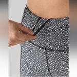 Lululemon Women’s Fast And Free 7/8 Tight Leggings Frozen Fizz White Black Sz 8 Photo 4