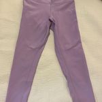 Alo Yoga  women’s cropped Lilac Leggings. Excellent condition Photo 0
