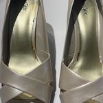 East 5th  Savannah Shoes. Size 9.5. Bone color. Photo 8