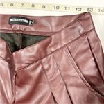 Pretty Little Thing  Women’s Faux Leather Pleated Trendy Cropped Trousers‎ Size 10 Photo 13