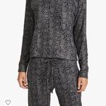 Beyond Yoga NWT  Hacci Raglan plaid Pullover XXL Photo 2