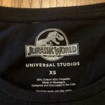 Jurassic world universal studios women’s black t-shirt size XS Photo 2
