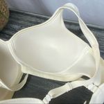 Vanity Fair  Women's Ivory Wire Free #72335 Body Caress Bra 38D Photo 4