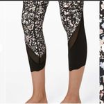 Lululemon Wunder Under Crop II *Roll Down Scallop Luxtreme 24" Photo 2