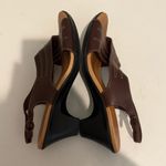 Clarks Slingback Criss Cross Strap Dress Sandals Brown Leather Peep Toe Size 10 Photo 3