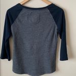 Abercrombie & Fitch  vintage Y2K Navy and Gray jersey tee shirt size small Photo 4