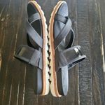 London Fog  Stelanie Sandals Slip On Women's Size 7.5 Photo 3