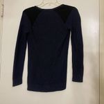 Theory  navy silk ribbed vneck knit sweater Size Small Photo 5