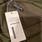 Cool Run shorts size small Green Photo 3