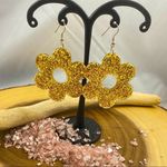 Large Lucite Yellow Glitter Flower Retro Earrings Yellow Photo 1