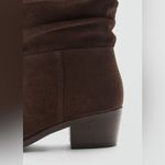 Mango 100% bovine leather. Long design. Square heel.‎ Height: 5cm. Zipper closure. Photo 2