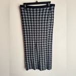 Retrology Black and Gray Houndstooth Midi Sweater Skirt Button Detail Size Med Photo 5