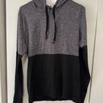 Alo Yoga Alo Gray and Black Hooded Sweatshirt Photo 0