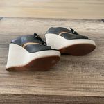 J Shoes Platform Peep Toe Size 8 Photo 3