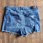 American Eagle  Mom Short Stretch Distressed High Rise Denim Jean Shorts Size 16 Photo 4