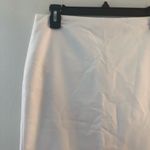 Ann Taylor Skirt White Pencil Skirt w/ Kick Sz 8 EUC Back Kick Pleat Zipper Photo 2