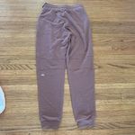 Alo Yoga  joggers Photo 2