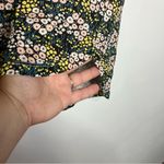 H&M basic floral top lightweight women’s size small business casual curved hem Photo 4