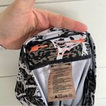 Revolve the Upside Cropped Floral Leggings Photo 2