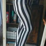 Medium Black and white stripped Allover Print Leggings, Casual Stretchy Leggings Photo 7