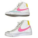 Nike - Blazer Mid 77 Pastel Sneakers in White Pink Blue & Yellow Photo 2