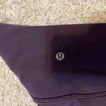 Lululemon in movement leggings 25" black currant size 8 Photo 2