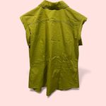 Worthington Cute creamy avocado sleeveless stretchy blouse button front pockets Photo 3