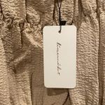 Line and Dot COPY -  PIPPA SMOCKED TOP Photo 3