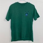 IZOD Men’s Saltwater Relaxed Classics Green Graphic Short Sleeve Tee Size Small Photo 0