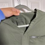 FIGS  Women’s Scrub Top Size Small Photo 3