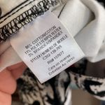 Alice + Olivia jeans paisley Capri size 4 Photo 5