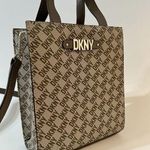DKNY ALISON SM NS TOTE Sz Crossbody Bag Cream/Tan Msrp $158 New With Tags Photo 0