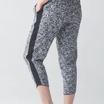 Lululemon For Love Crop Mini Ripple White Seal Grey / Black Size 4 Photo 1